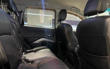 Mitsubishi Outlander III рестайлинг 3, 2009 год, 1 249 000 рублей, 14 фотография