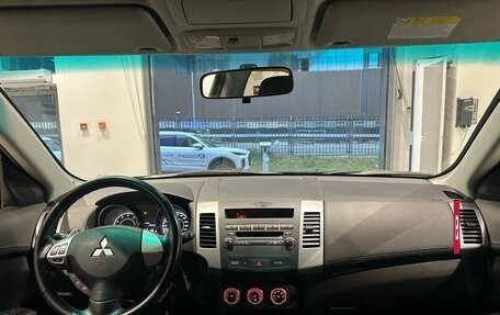 Mitsubishi Outlander III рестайлинг 3, 2009 год, 1 249 000 рублей, 15 фотография