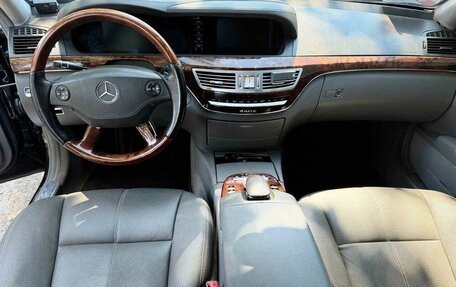 Mercedes-Benz S-Класс, 2008 год, 2 000 000 рублей, 2 фотография