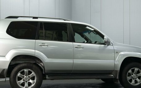 Toyota Land Cruiser Prado 120 рестайлинг, 2007 год, 2 050 000 рублей, 5 фотография