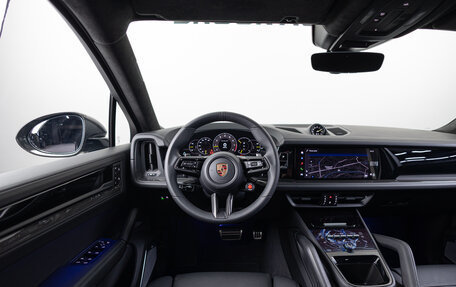 Porsche Cayenne III, 2025 год, 32 990 000 рублей, 13 фотография