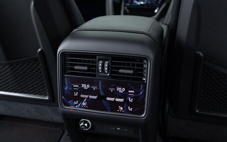 Porsche Cayenne III, 2025 год, 32 990 000 рублей, 27 фотография