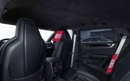 Porsche Cayenne III, 2025 год, 32 990 000 рублей, 26 фотография