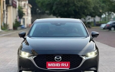 Mazda 3, 2021 год, 2 000 000 рублей, 2 фотография