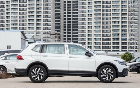 Volkswagen Tiguan II, 2025 год, 3 550 000 рублей, 4 фотография