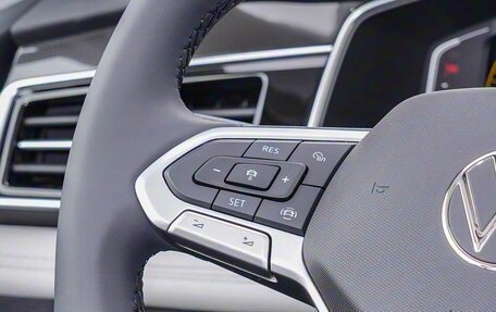 Volkswagen Tiguan II, 2025 год, 3 550 000 рублей, 17 фотография