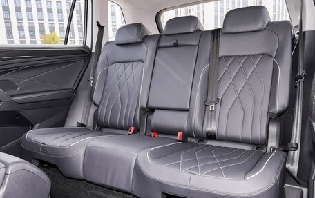 Volkswagen Tiguan II, 2025 год, 3 550 000 рублей, 18 фотография