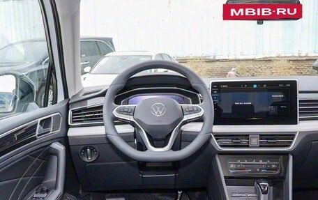 Volkswagen Tiguan II, 2025 год, 3 550 000 рублей, 14 фотография