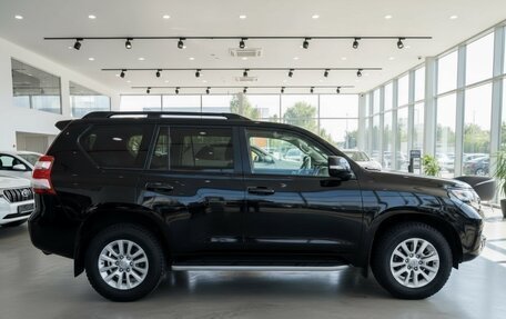 Toyota Land Cruiser Prado 150 рестайлинг 2, 2015 год, 3 600 000 рублей, 2 фотография