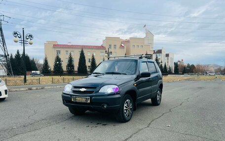 Chevrolet Niva I рестайлинг, 2011 год, 649 999 рублей, 2 фотография