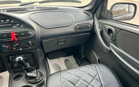 Chevrolet Niva I рестайлинг, 2011 год, 649 999 рублей, 16 фотография