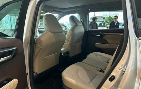 Toyota Highlander, 2025 год, 6 254 000 рублей, 15 фотография