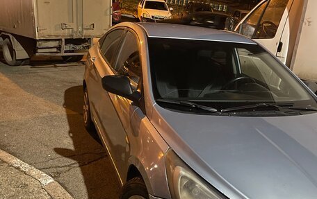 Hyundai Solaris II рестайлинг, 2013 год, 445 000 рублей, 3 фотография