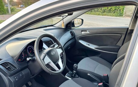 Hyundai Solaris II рестайлинг, 2013 год, 880 000 рублей, 6 фотография