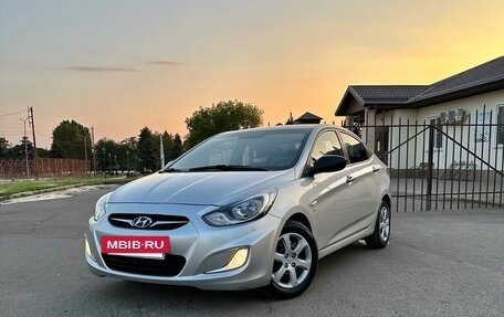 Hyundai Solaris II рестайлинг, 2013 год, 880 000 рублей, 5 фотография