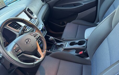 Hyundai Tucson III, 2018 год, 2 400 000 рублей, 9 фотография