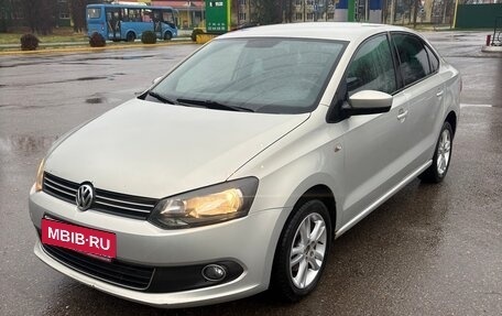 Volkswagen Polo VI (EU Market), 2013 год, 850 000 рублей, 2 фотография