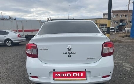 Renault Logan II, 2015 год, 795 000 рублей, 6 фотография