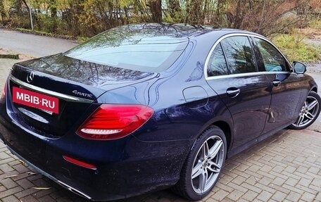 Mercedes-Benz E-Класс, 2020 год, 3 700 000 рублей, 4 фотография