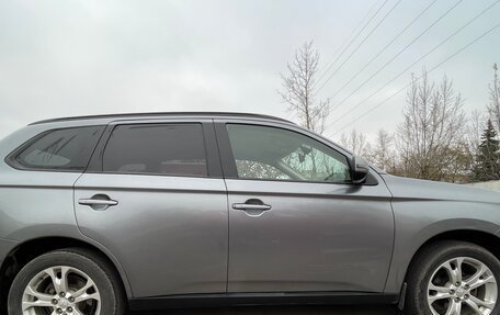 Mitsubishi Outlander III рестайлинг 3, 2012 год, 1 500 000 рублей, 2 фотография