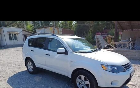 Mitsubishi Outlander III рестайлинг 3, 2007 год, 1 221 789 рублей, 2 фотография