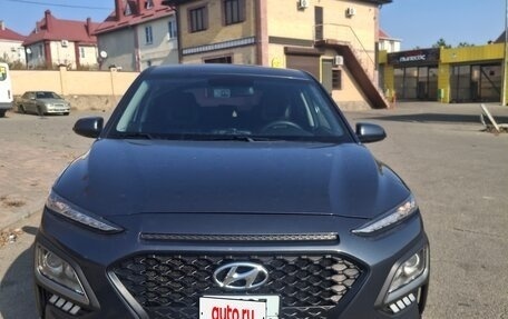 Hyundai Kona I, 2018 год, 1 850 000 рублей, 2 фотография