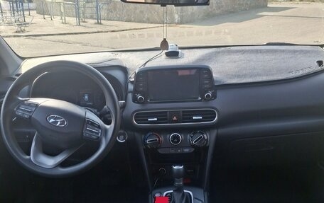Hyundai Kona I, 2018 год, 1 850 000 рублей, 3 фотография