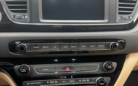 KIA Carnival III, 2019 год, 3 100 000 рублей, 17 фотография