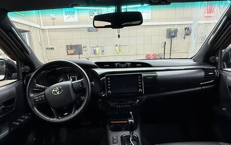 Toyota Hilux VIII, 2021 год, 6 800 000 рублей, 8 фотография