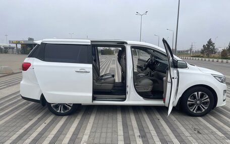 KIA Carnival III, 2019 год, 2 900 000 рублей, 9 фотография