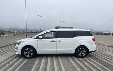 KIA Carnival III, 2019 год, 2 900 000 рублей, 4 фотография