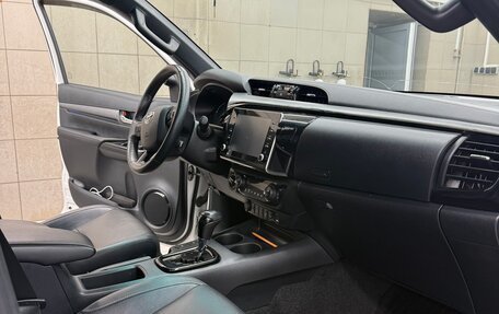 Toyota Hilux VIII, 2021 год, 6 800 000 рублей, 10 фотография