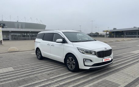 KIA Carnival III, 2019 год, 2 900 000 рублей, 3 фотография