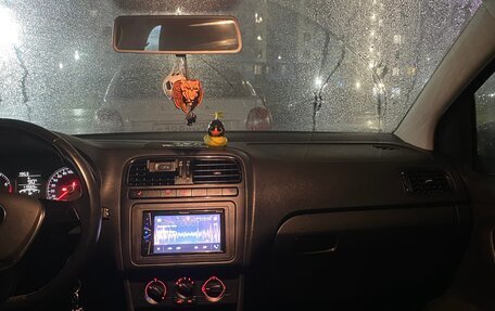 Volkswagen Polo VI (EU Market), 2015 год, 790 000 рублей, 17 фотография