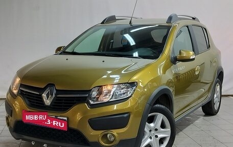 Renault Sandero II рестайлинг, 2015 год, 750 000 рублей, 1 фотография