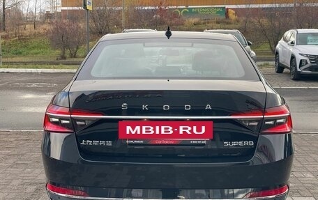 Skoda Superb III рестайлинг, 2025 год, 3 200 000 рублей, 6 фотография