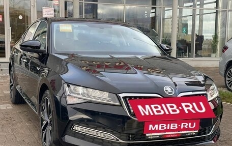 Skoda Superb III рестайлинг, 2025 год, 3 200 000 рублей, 4 фотография