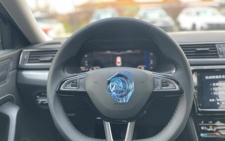 Skoda Superb III рестайлинг, 2025 год, 3 200 000 рублей, 13 фотография