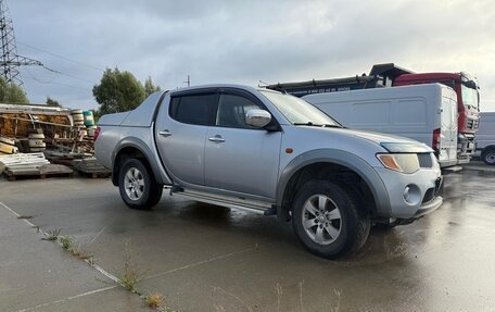 Mitsubishi L200 IV рестайлинг, 2006 год, 650 000 рублей, 8 фотография