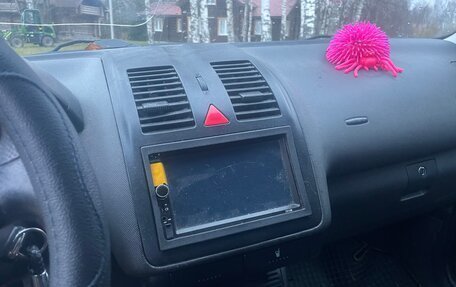 Volkswagen Polo III рестайлинг, 2001 год, 320 000 рублей, 9 фотография