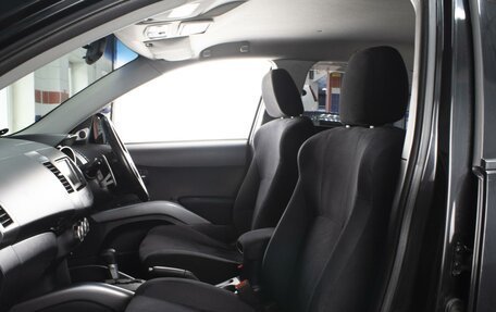 Mitsubishi Outlander III рестайлинг 3, 2007 год, 950 000 рублей, 10 фотография