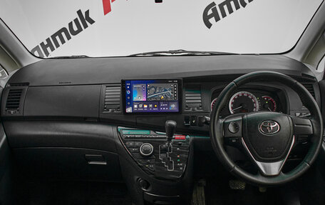 Toyota ISis I, 2013 год, 1 495 000 рублей, 11 фотография