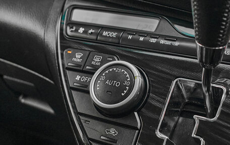 Toyota ISis I, 2013 год, 1 495 000 рублей, 18 фотография