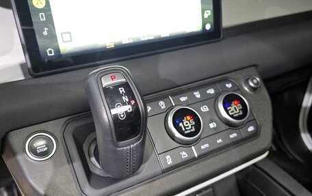 Land Rover Defender II, 2021 год, 4 812 000 рублей, 10 фотография