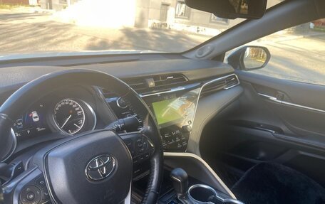 Toyota Camry, 2018 год, 2 550 000 рублей, 8 фотография