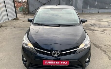 Toyota Verso I, 2014 год, 1 390 000 рублей, 2 фотография