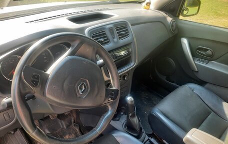 Renault Logan II, 2017 год, 550 000 рублей, 5 фотография