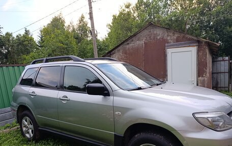 Mitsubishi Outlander III рестайлинг 3, 2003 год, 750 000 рублей, 3 фотография