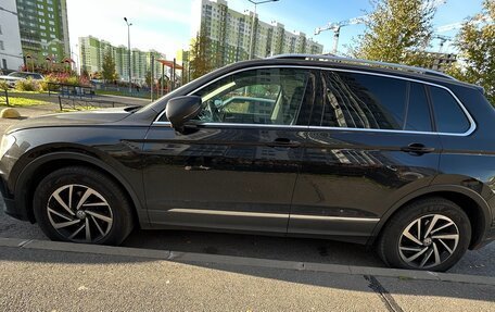 Volkswagen Tiguan II, 2018 год, 2 150 000 рублей, 3 фотография