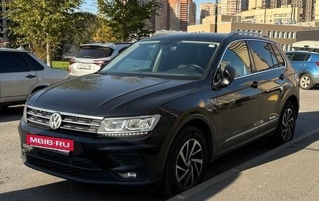 Volkswagen Tiguan II, 2018 год, 2 150 000 рублей, 2 фотография